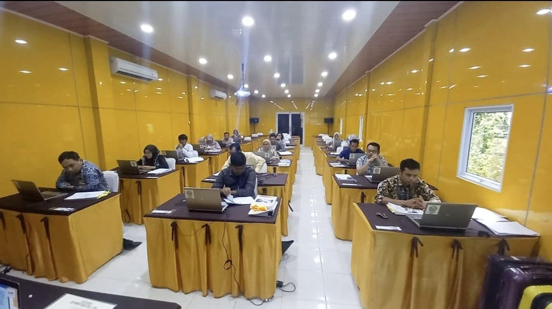 Sebanyak 35% Peserta Lulus Ujian Sertifikasi Kompetensi PBJ Yang Diselenggarakan Pusat Diklat Nasional